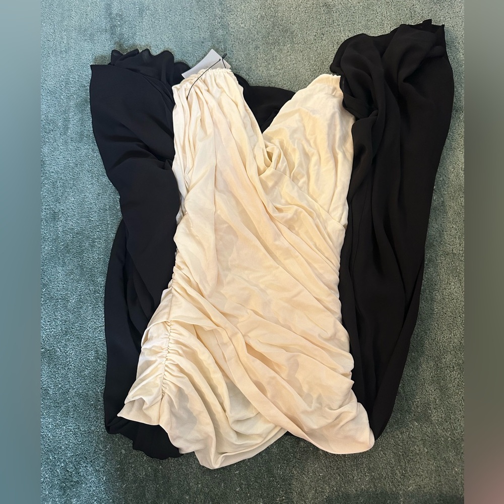 L’Academie Mikah Midi Dress in Black & Ivory - Picture 3 of 3